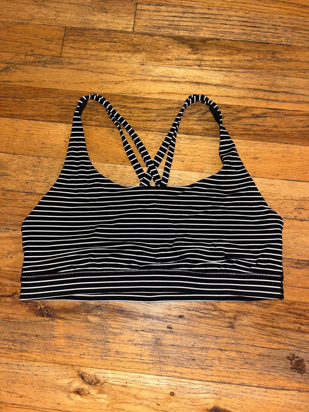 Lululemon size 8 energy bra black and white stripe